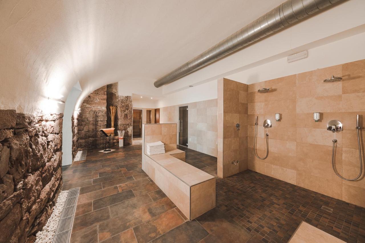 Hotel Mandelhof Аппиано-Сулла-Страда-дель-Вино Экстерьер фото