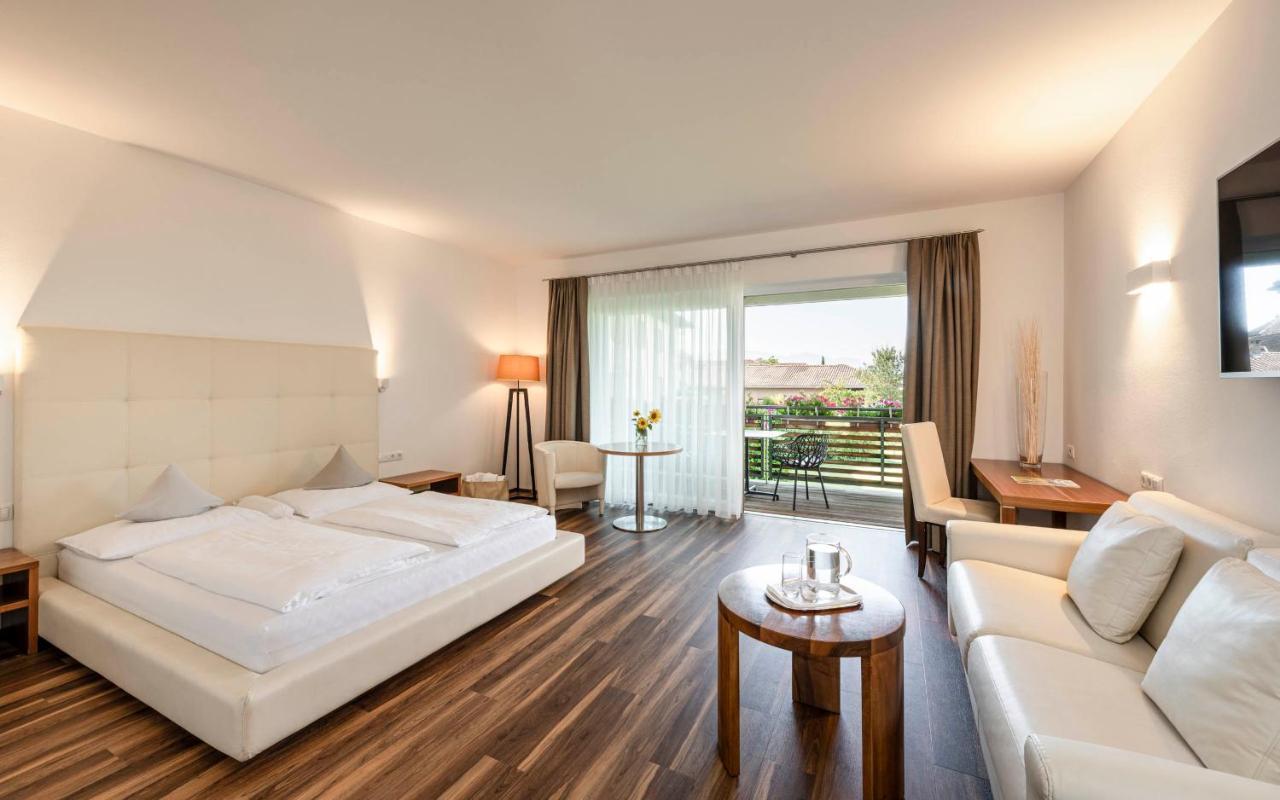 Hotel Mandelhof Аппиано-Сулла-Страда-дель-Вино Экстерьер фото